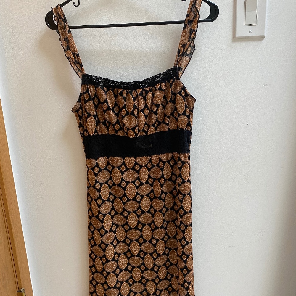 Q&A Black Patterned Dress